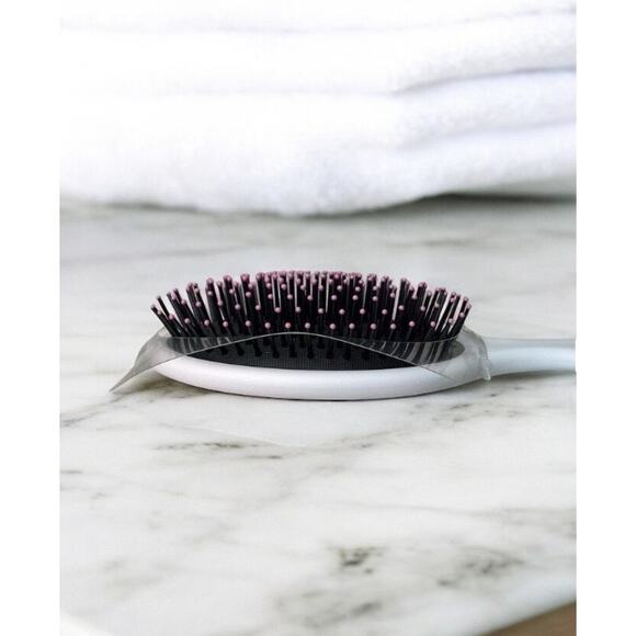 More Than Magic Pale Gray Monogram Letter "P" Oval Hair Brush - Picture 5 of 8